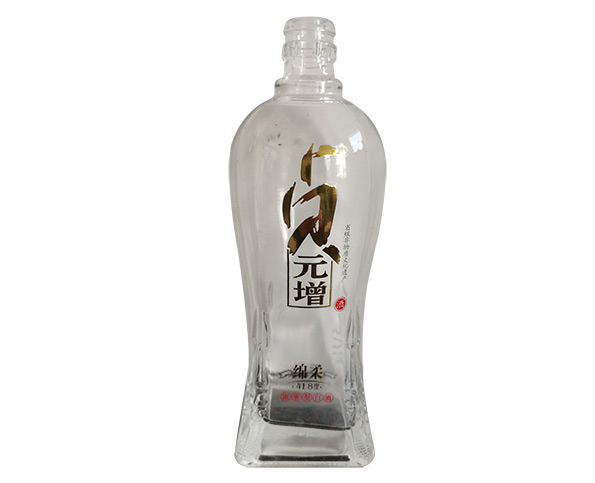 烤（kǎo）花玻璃（lí）酒瓶